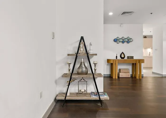 First Class 2Br Luxurious Living In Difc