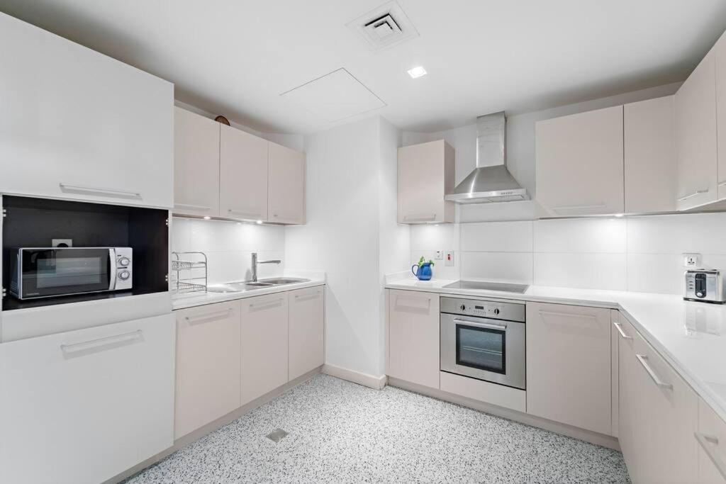 First Class 2br Luxurious Living In Difc *