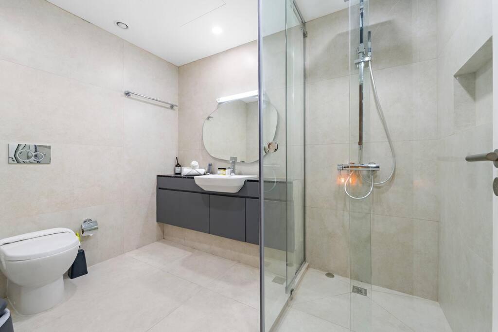 First Class 2br Luxurious Living In Difc شقة